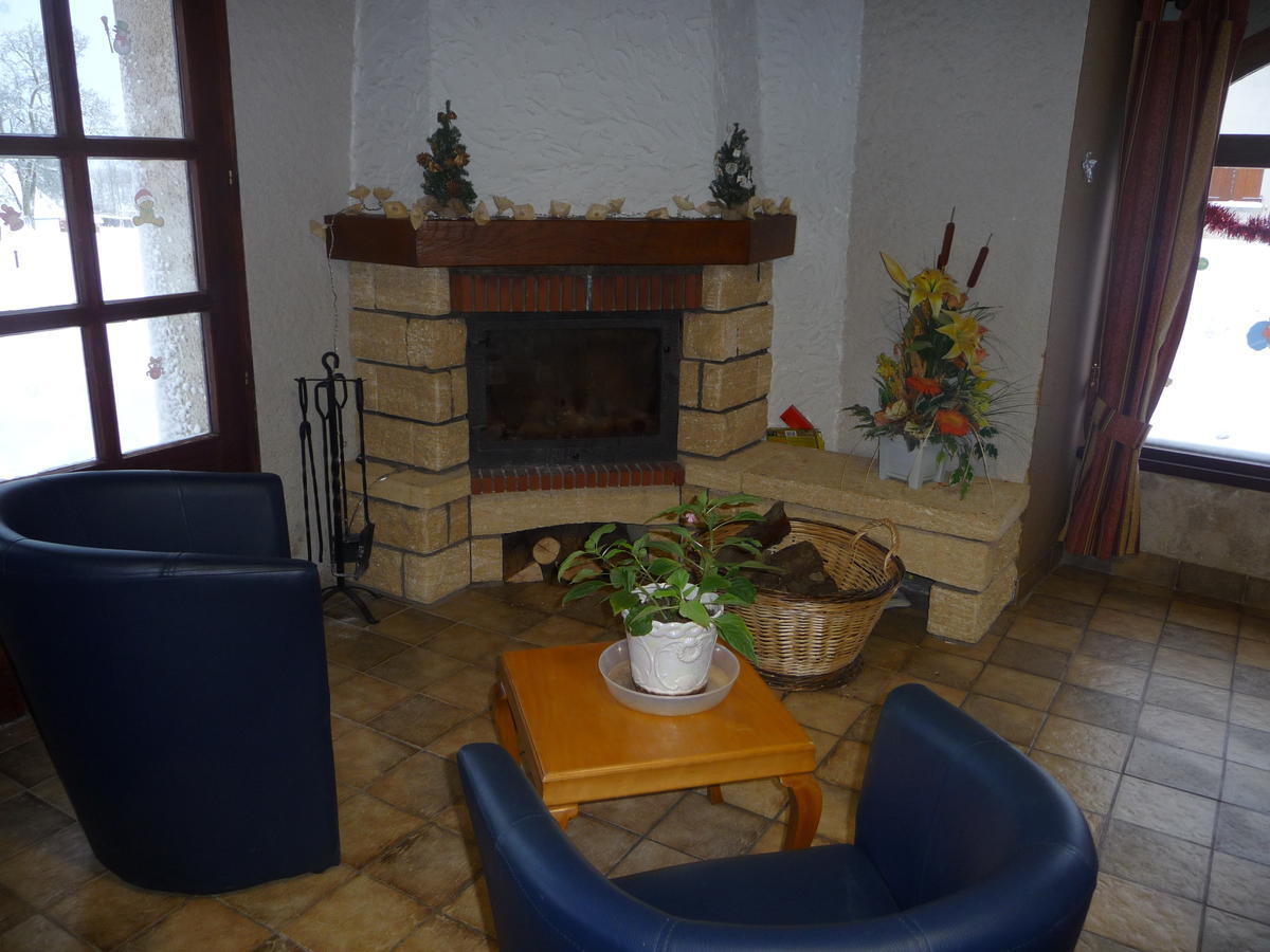 Auberge Le Sillet Longcochon Buitenkant foto