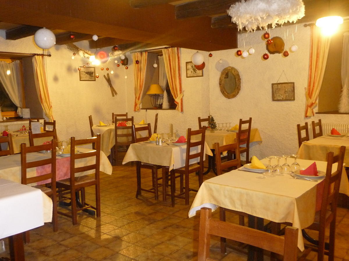 Auberge Le Sillet Longcochon Buitenkant foto