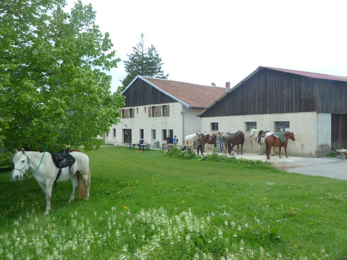 Auberge Le Sillet Longcochon Buitenkant foto